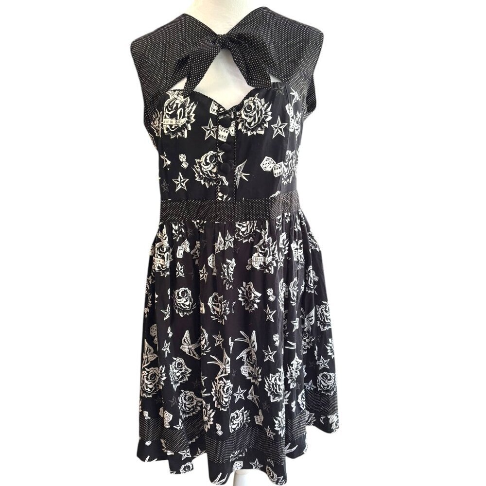 Chic Black and White Floral Mini Dress